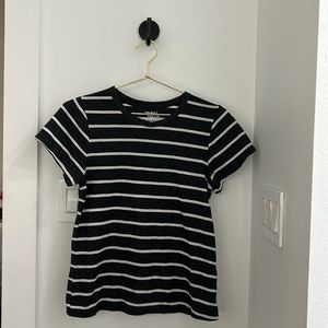 Dark gray women’s small striped tee
